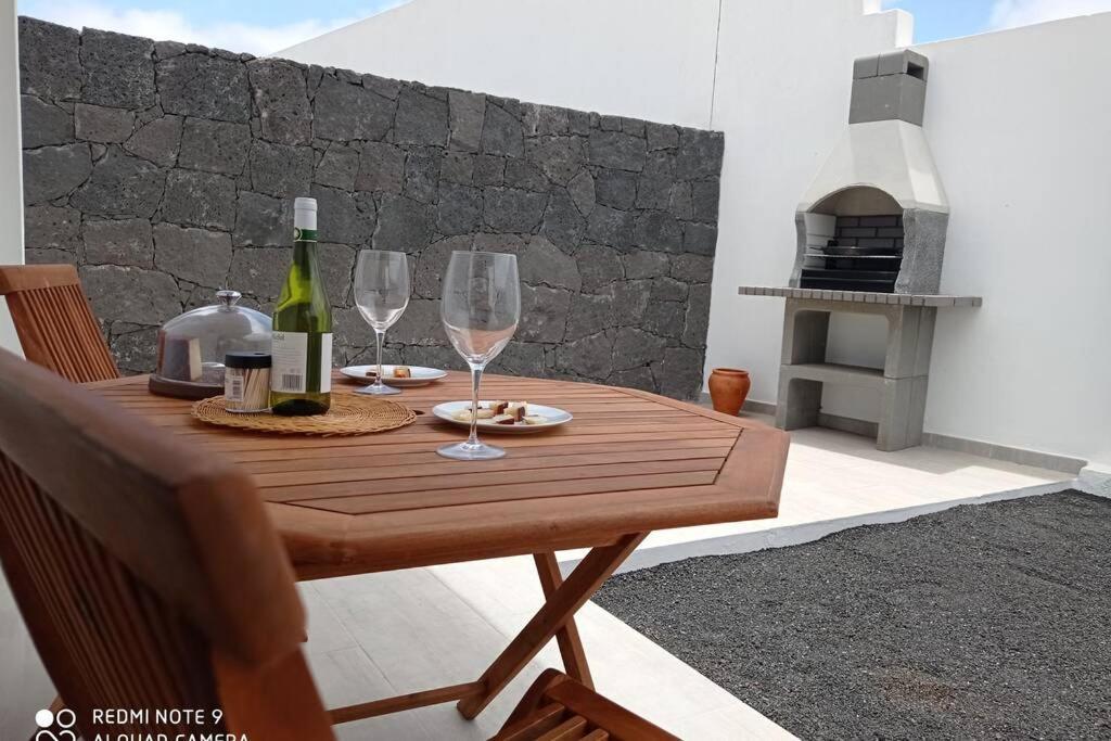 شقة تيغيسي  في Precioso Apartamento Con Terraza En Teguise المظهر الخارجي الصورة