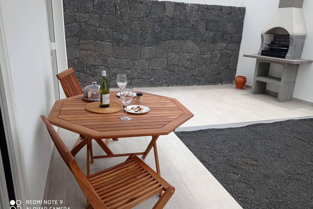 شقة تيغيسي  في Precioso Apartamento Con Terraza En Teguise المظهر الخارجي الصورة