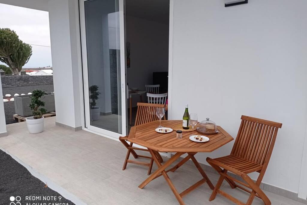 شقة تيغيسي  في Precioso Apartamento Con Terraza En Teguise المظهر الخارجي الصورة